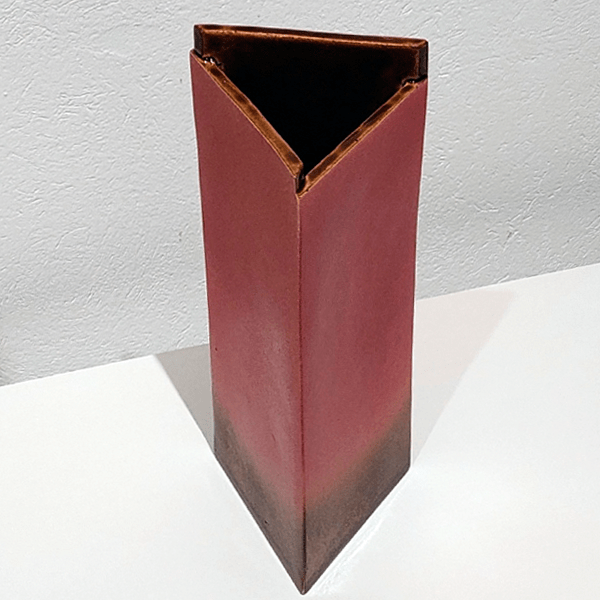 Vaso cerâmica alta temperatura Rhodes. Coleção Romildo Silva Filho.